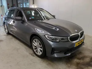 BMW 3 Series Touring 320 2021