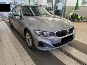 BMW 3 Series Touring 330i 2023