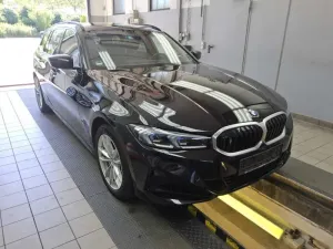 BMW 3 Series Touring 320d 2023