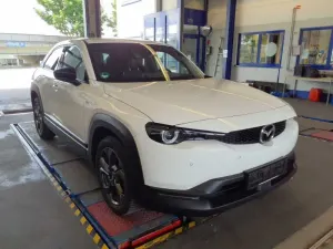 Mazda MX-30 e-SKYACTIV EV Advantage 2023