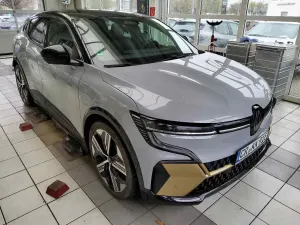 Renault Megane E-Tech EV60 220hp optimum charge Iconic 2024