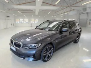 BMW 3 Series Touring 330e Business Advantage 2022