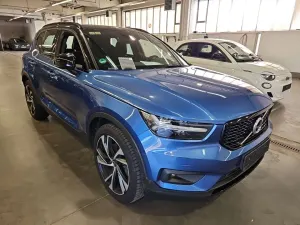 Volvo XC40 T5 R-Design 2021