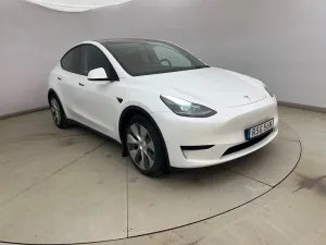 Tesla Model Y Standard Range 2022