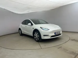 Tesla Model Y Standard Range 2023