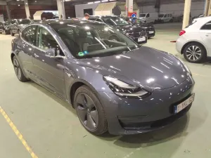 Tesla Model 3 Long Range 75 kWh 2020