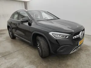 Mercedes-Benz GLA 180d 2022