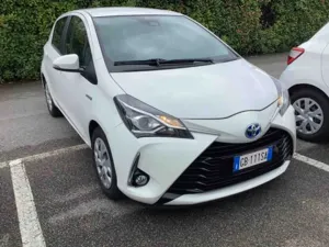 Toyota Yaris 1.5h Business 2020