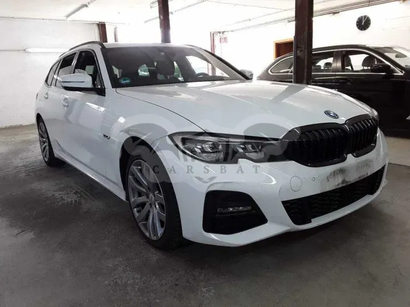 BMW 3 Series Touring 330e M Sport 2022