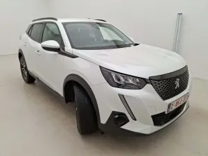Peugeot 2008 1.2i Allure 2021