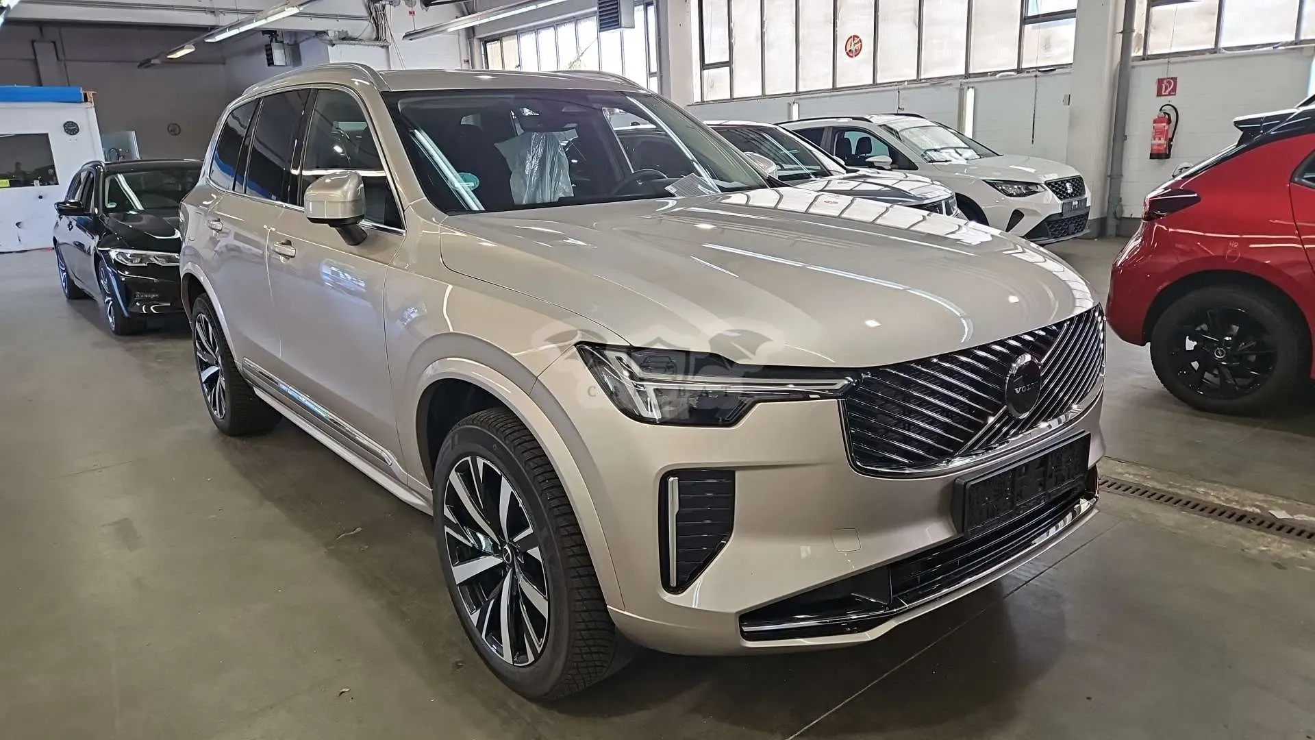Volvo XC90 T8 Core 2025
