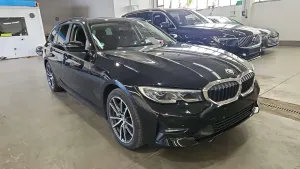 BMW 3 Series Touring 330e Advantage 2021