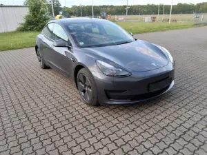 Tesla Model 3 Standard Range 2023