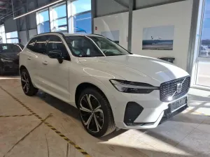Volvo XC60 B4 Plus Dark 2023