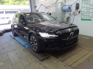 Volvo V60 T8 Ultra Dark 2024