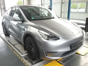 Tesla Model Y Long Range 2023