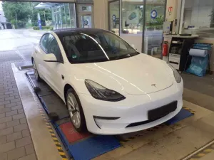 Tesla Model 3 Long Range 2023