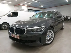 BMW 5 Series Touring 520e Business 2022