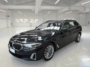 BMW 5 Series Touring 520d Luxury 2021