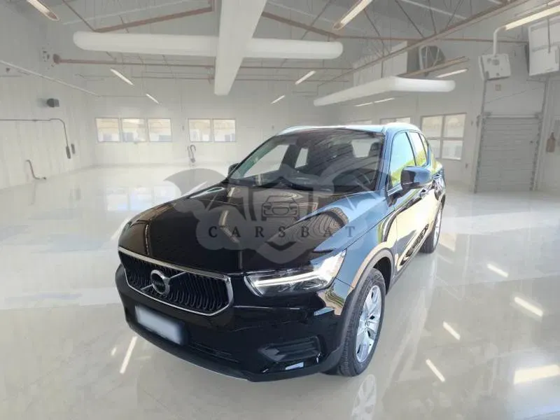 Volvo XC40 T2 Momentum 2021
