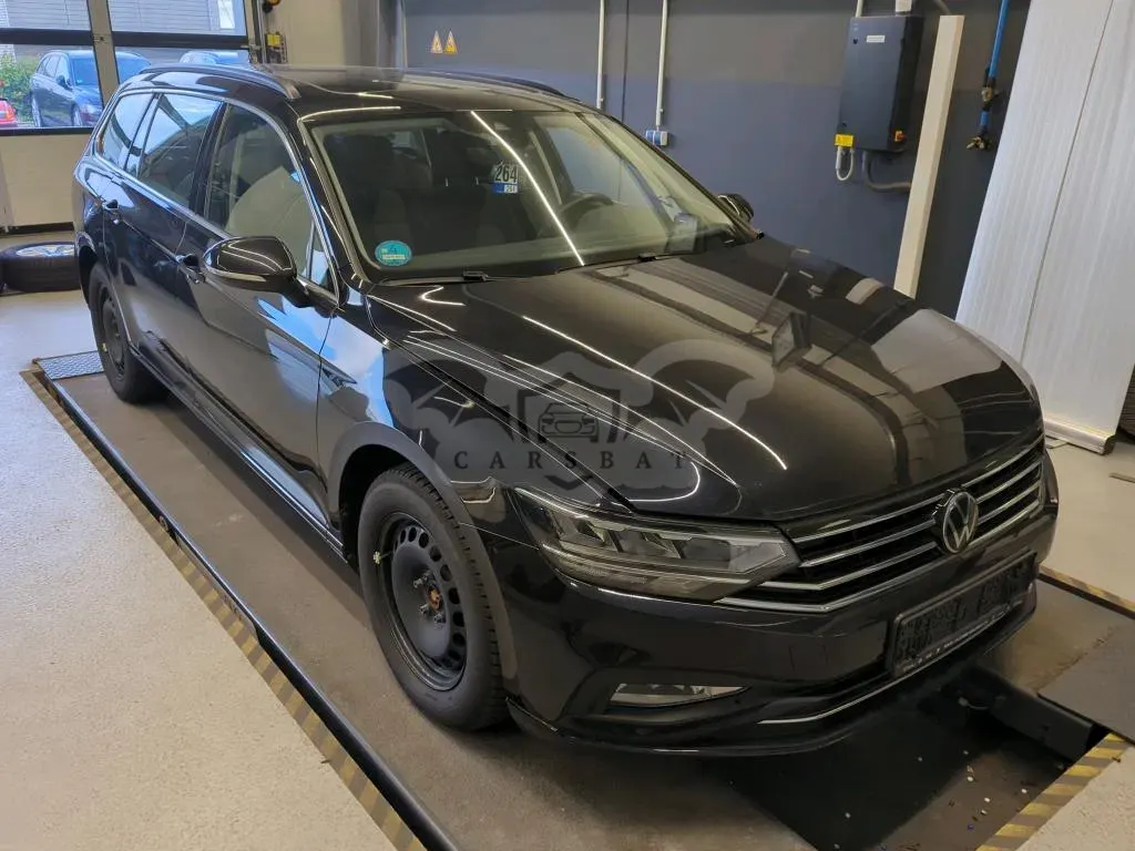 Volkswagen Passat Variant 2.0 TDI Business 2023