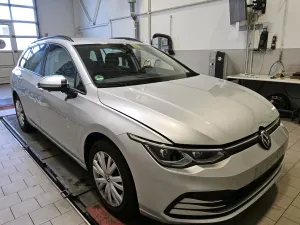Volkswagen Golf Variant 1.5 eTSI Life 2023