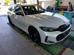 BMW 3 Series Touring 340d 2023