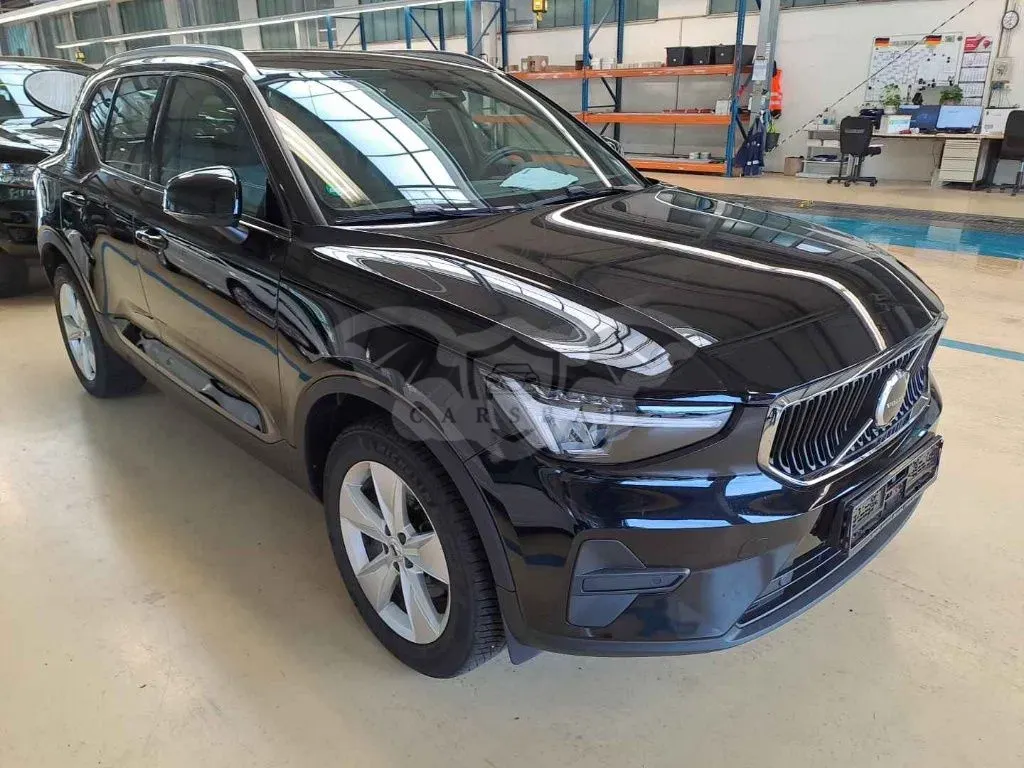 Volvo XC40 Core 2023