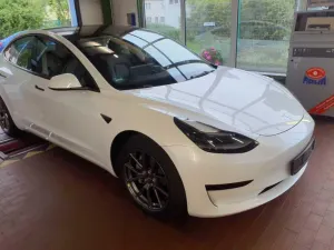 Tesla Model 3 Standard Range Plus 2022