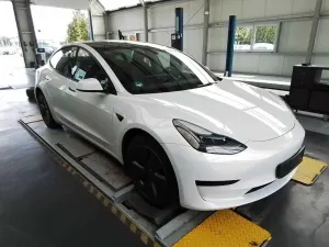 Tesla Model 3 Standard Range 2023