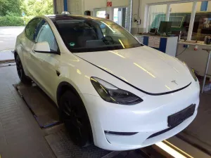 Tesla Model Y Long Range 2023