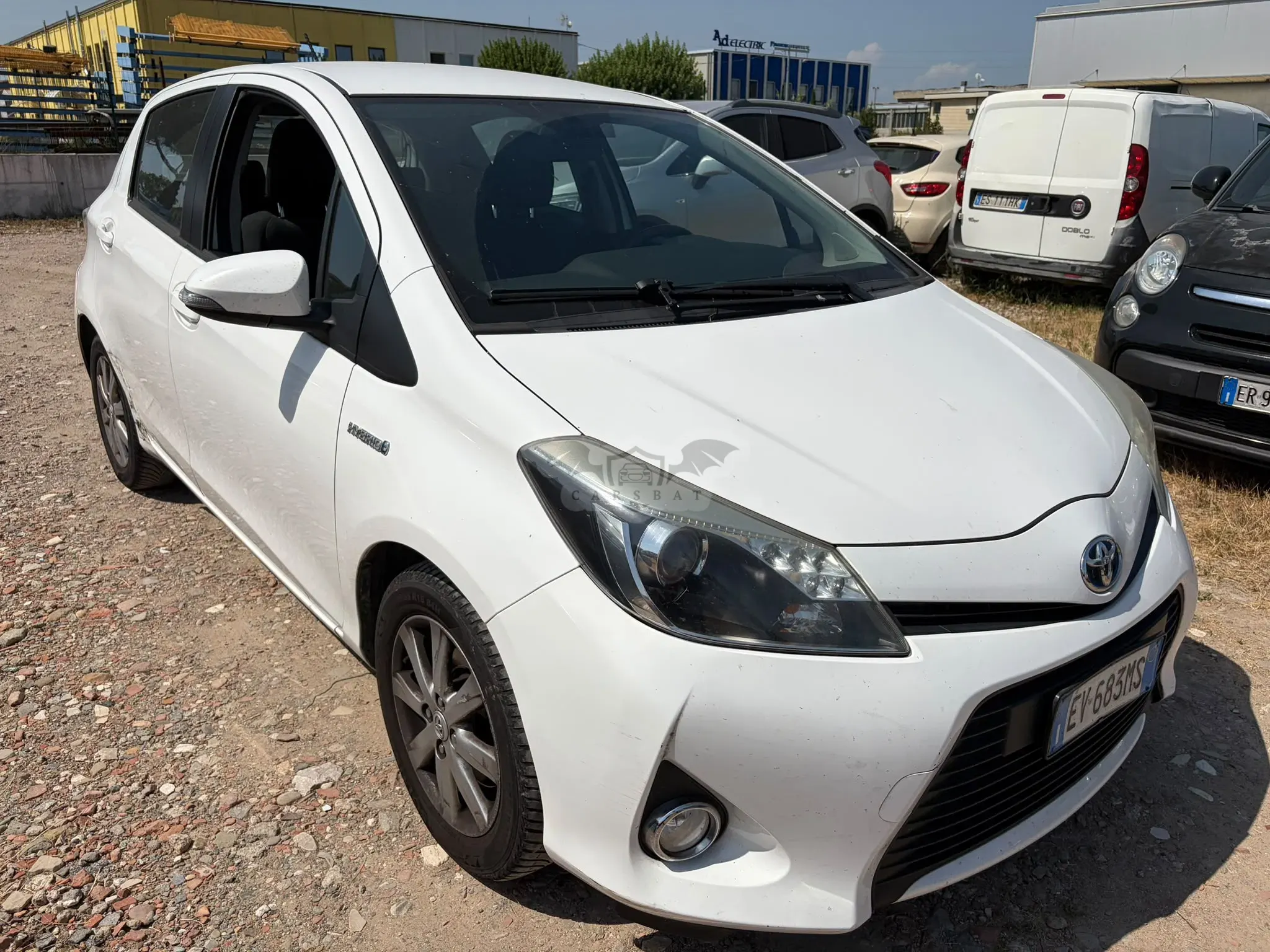 Toyota Yaris 1.5h Lounge 2014