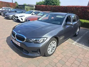 BMW 3 Series Touring 318i Lounge 2022