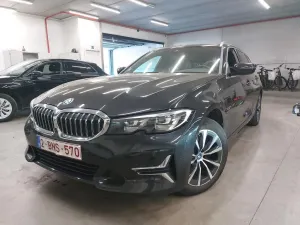BMW 3 Series Touring 320e Business 2022