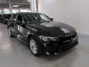 BMW 3 Series 320e 2021