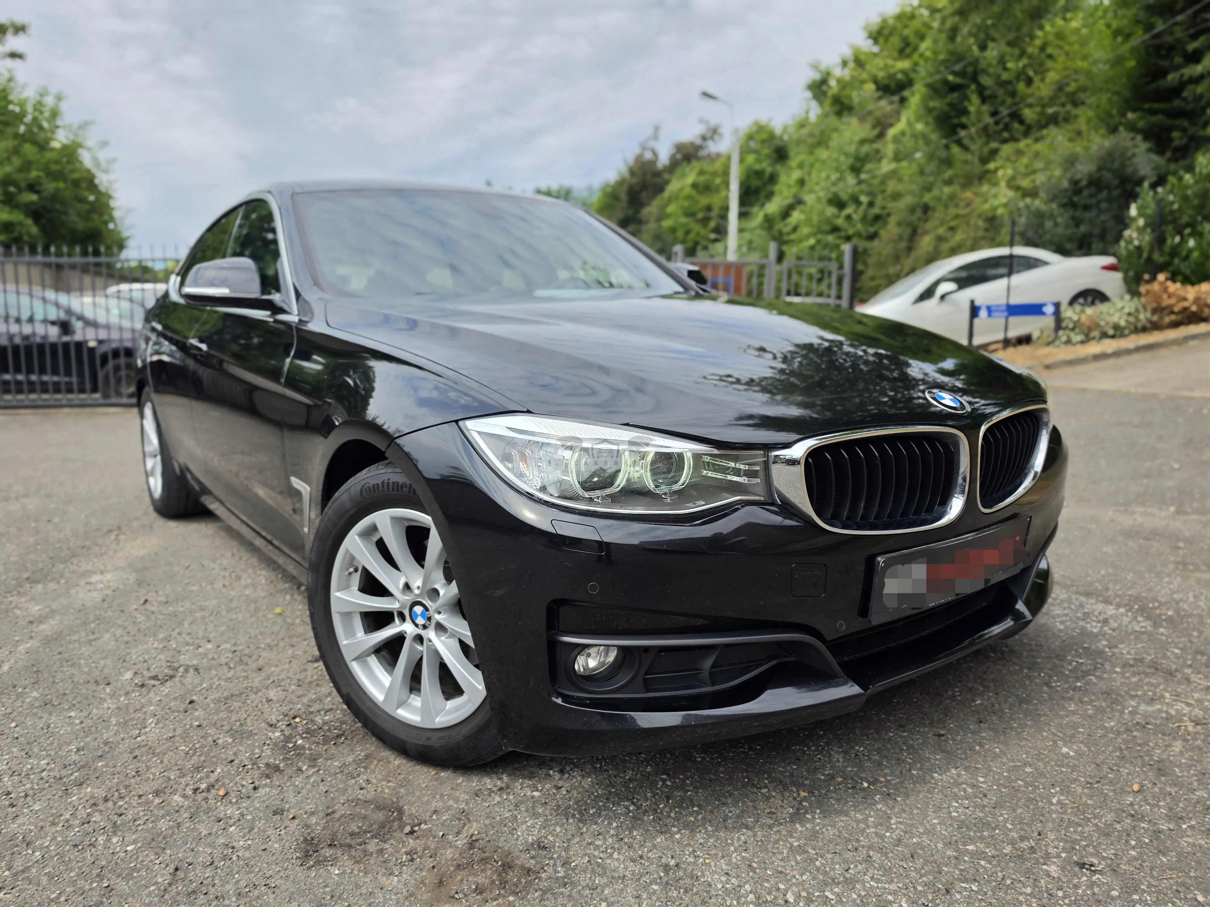 BMW 3 Series GT 318d Executive 2016