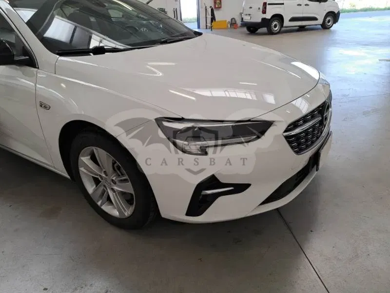 Opel Insignia 2.0 CDTI Business 2022
