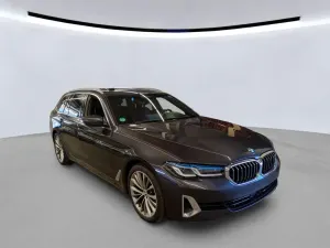 BMW 5 Series Touring 520d 2021