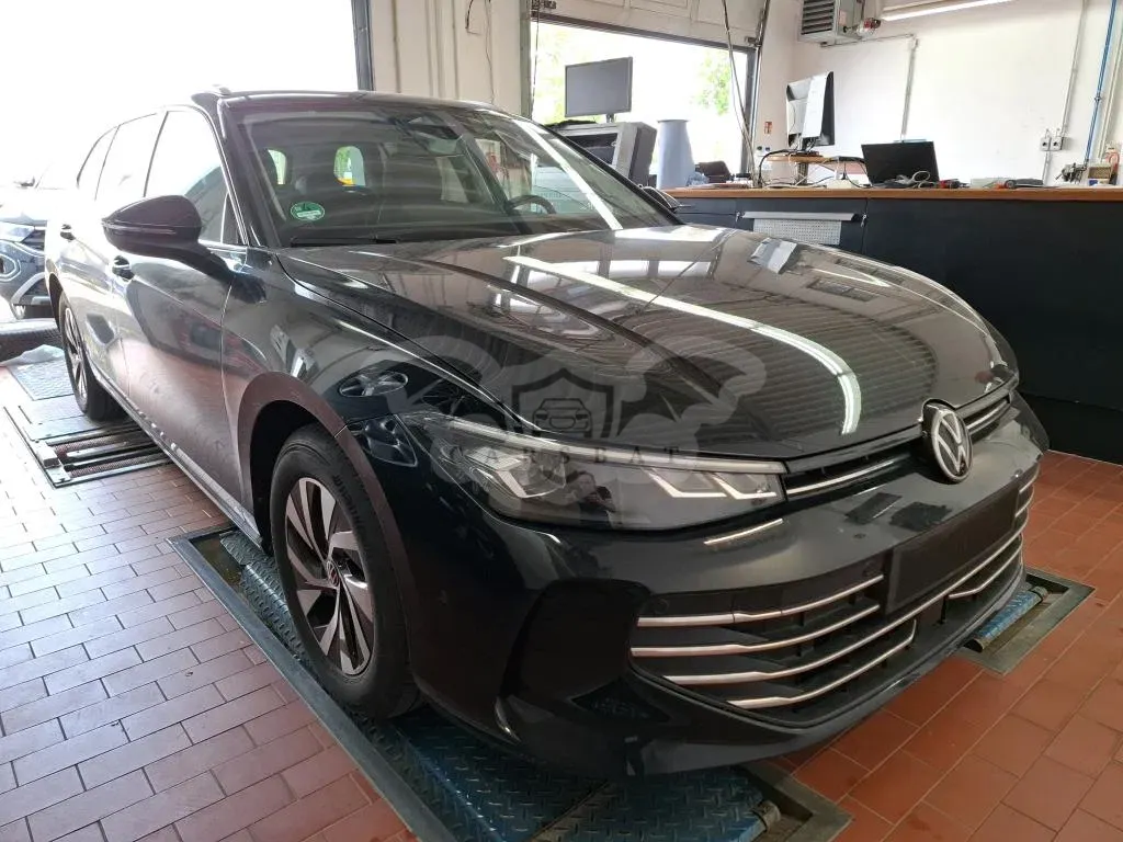 Volkswagen Passat Variant 1.5 TSI Business 2024