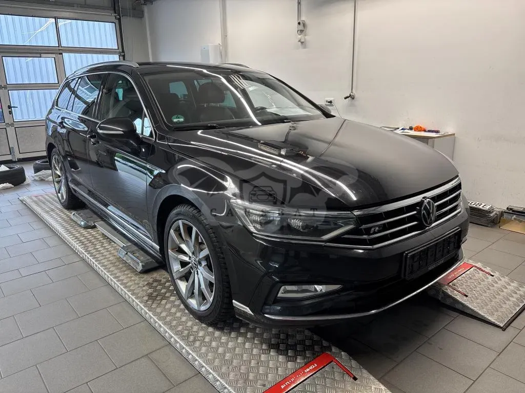 Volkswagen Passat Variant 2.0 TSI Elegance 2022