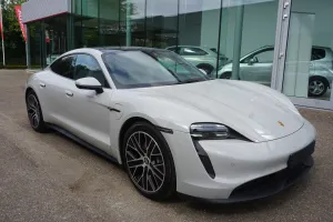 Porsche Taycan 79 kWh 2021