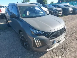 Peugeot 2008 1.2i Allure 2026