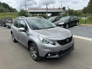 Peugeot 2008 1.2i Style 2018