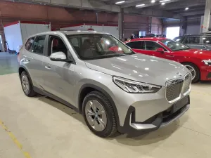 BMW iX1 20 2024