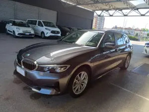 BMW 3 Series Touring 330e Business 2021