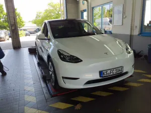 Tesla Model Y Long Range 2023