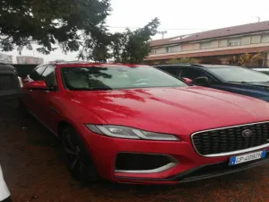 Jaguar F-Pace 2.0 P400e R-Dynamic S 2023