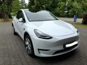 Tesla Model Y Long Range 2023