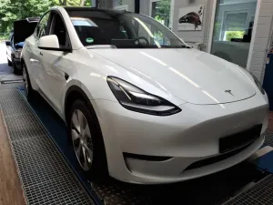 Tesla Model Y Long Range 2023