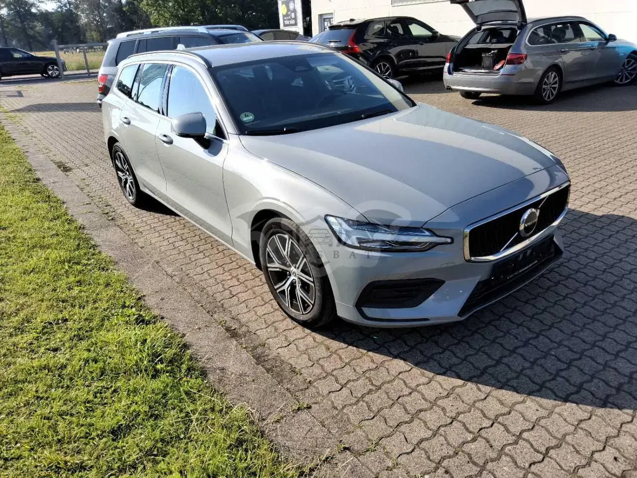 Volvo V60 B4 Core 2024